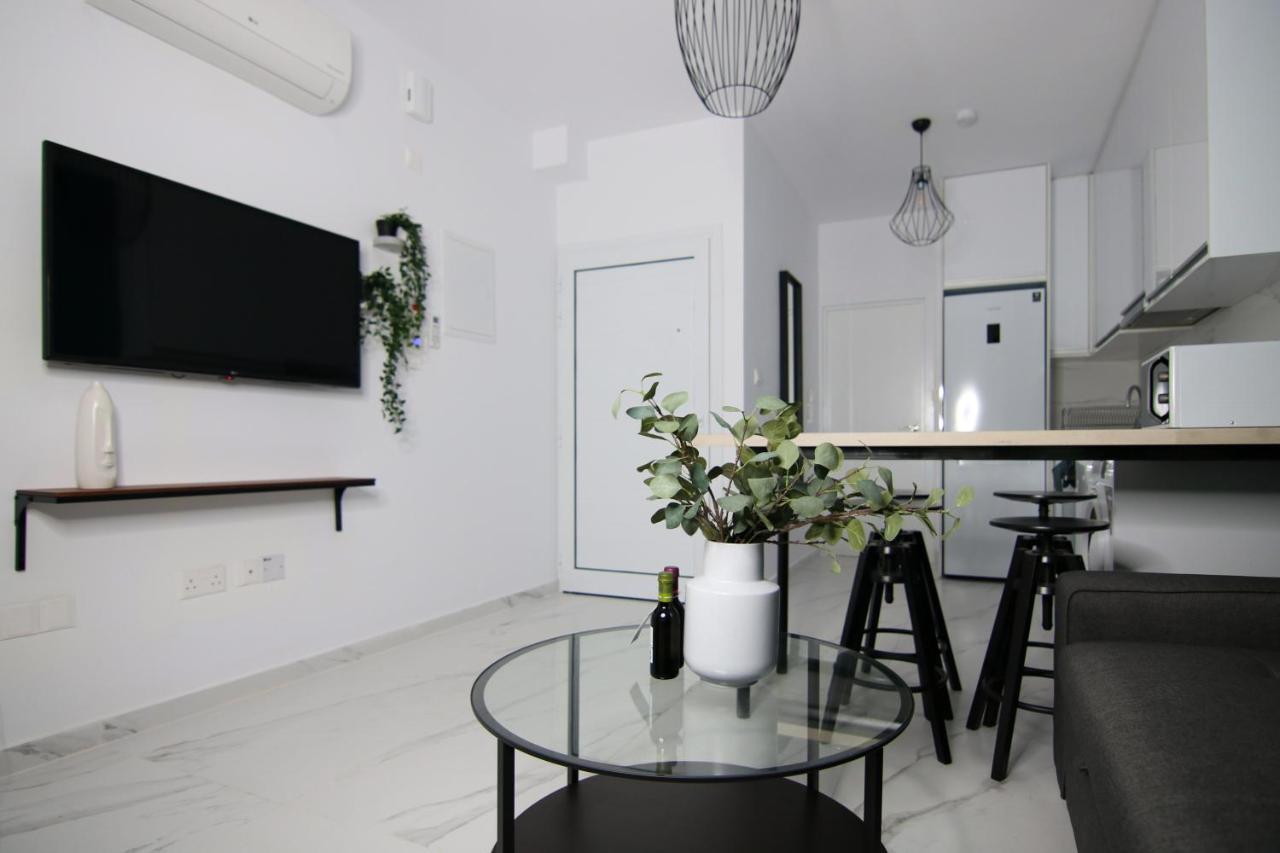 Phaedrus Living Seaside Romantic Flat Limnaria 123 Paphos Extérieur photo